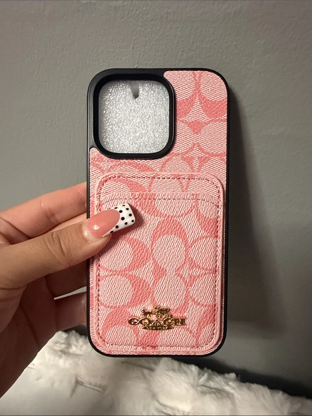 Coach Pink Iphone 16 pro